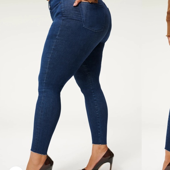GOOD AMERICAN JEANS **PLUS-SIZE** LOTS OF STRETCH - Picture 8 of 12
